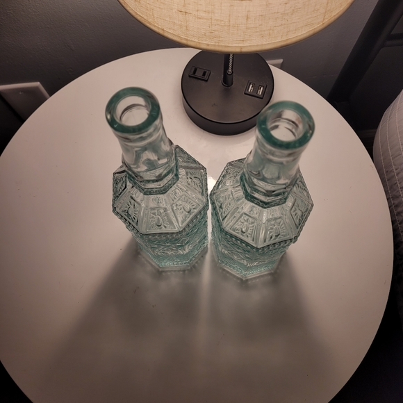 Vase - Picture 2 of 3